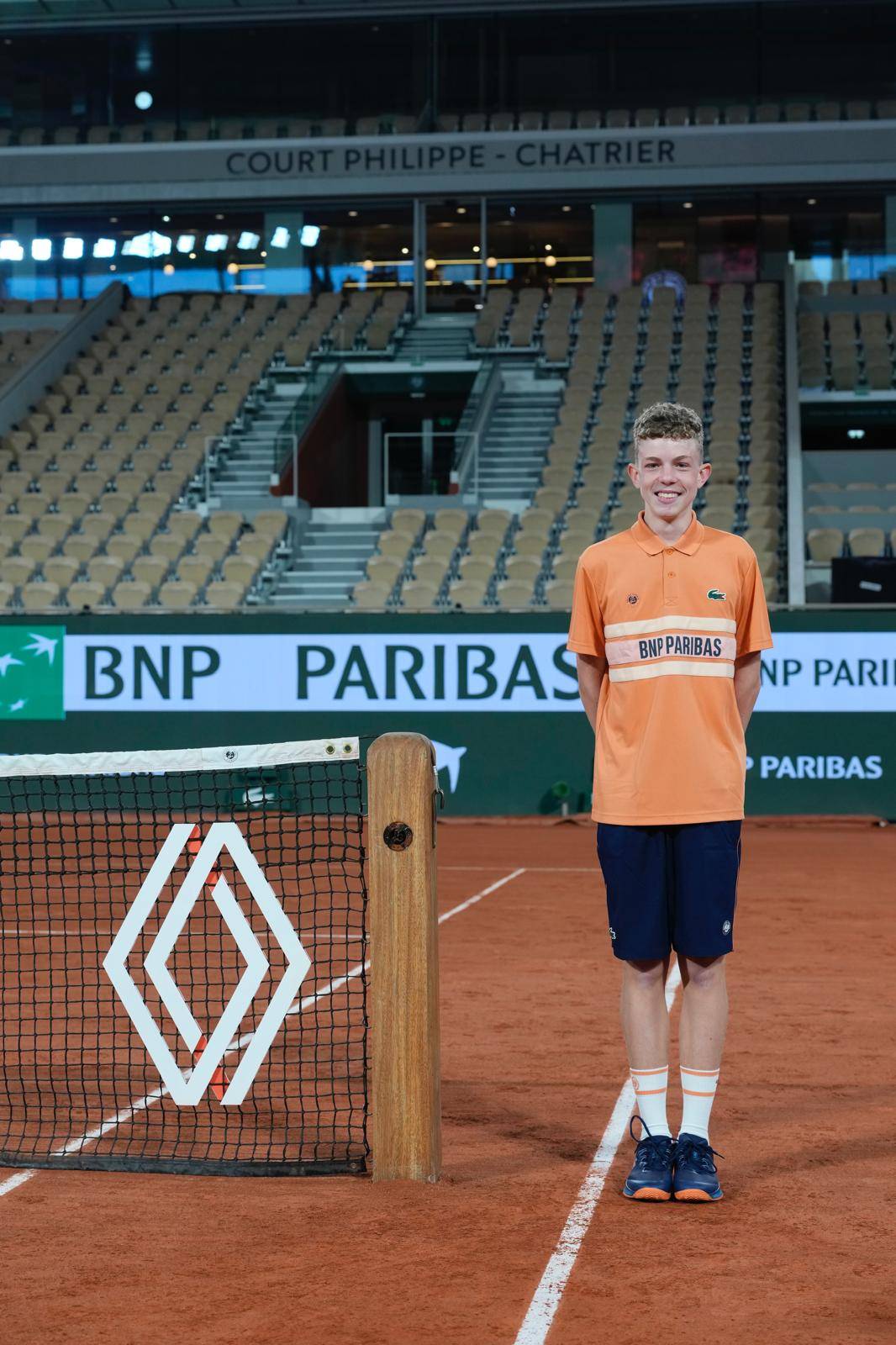 Maxence Roser ramasseur de balles à Roland-Garros
